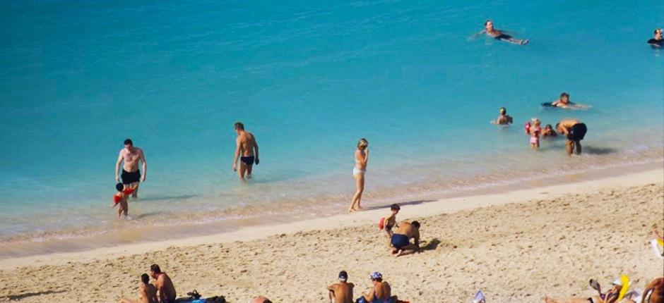 Playa de Amadores Populaire stranden in Gran Canaria