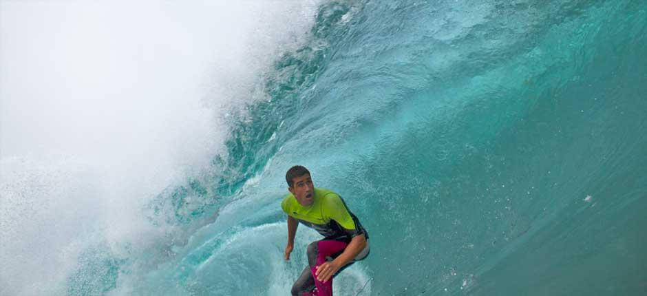 Surfen in de linkse van La Santa Surfspots op Lanzarote