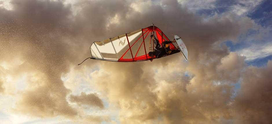 Windsurf op het strand van El Cabezo Plaatsen voor windsurf op Tenerife