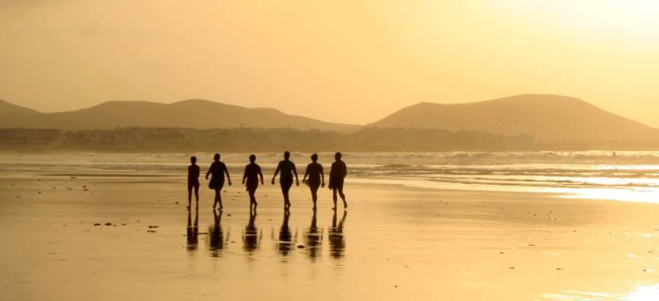 Playa de Famara Populaire stranden in Lanzarote