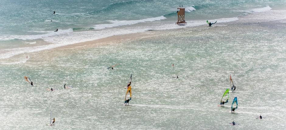 Kitesurf op het strand van Sotavento Plaatsen voor kitesurf op Fuerteventura 
