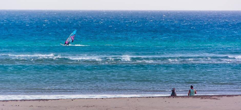 Windsurf in Playa de Sotavento Een plaats voor windsurf op Fuerteventura