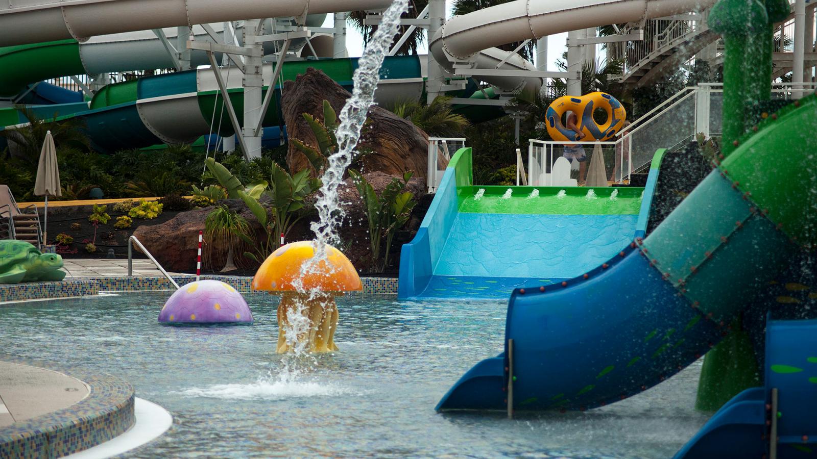 Lanzarote. Aqualava Waterpark.