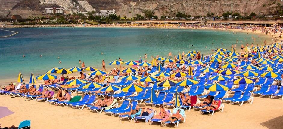 Playa de Amadores Populaire stranden in Gran Canaria