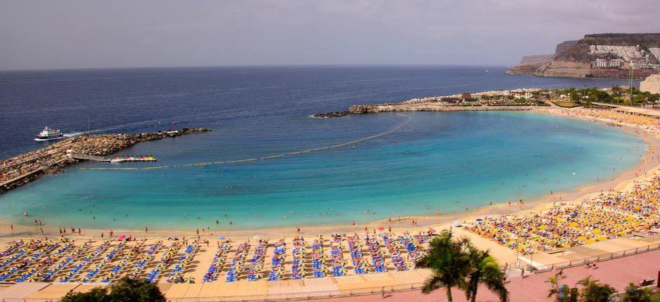 Playa de Amadores Populaire stranden in Gran Canaria