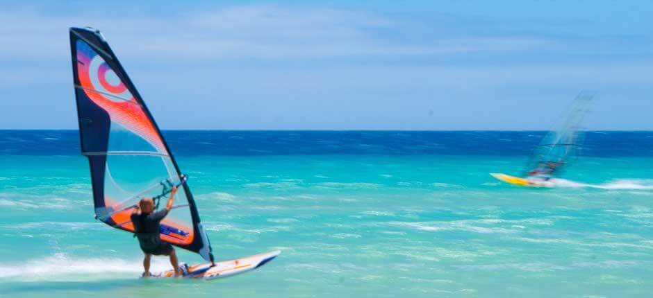 Windsurf in Flag Beach Corralejo Plaatsen voor windsurf op Fuerteventura