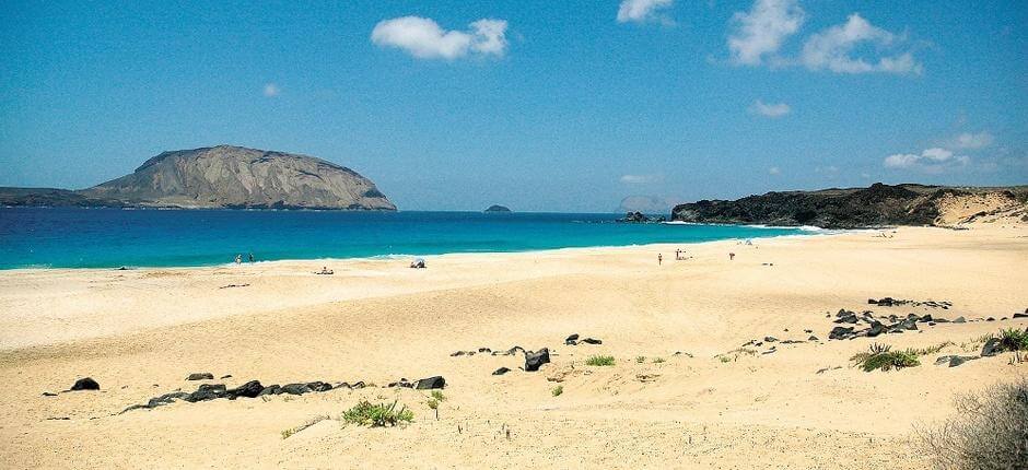 Playa de Las Conchas + Ongerepte stranden van Lanzarote