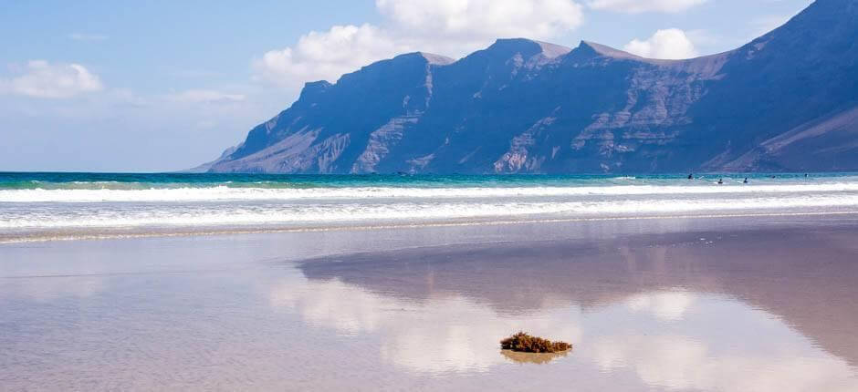 Kitesurf op het strand van Famara Plaatsen voor kitesurf op Lanzarote