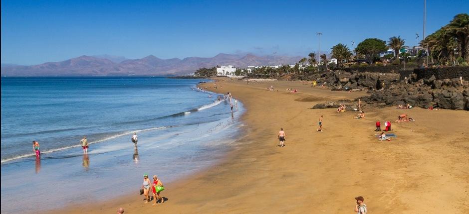 Playa Grande Populaire stranden in Lanzarote