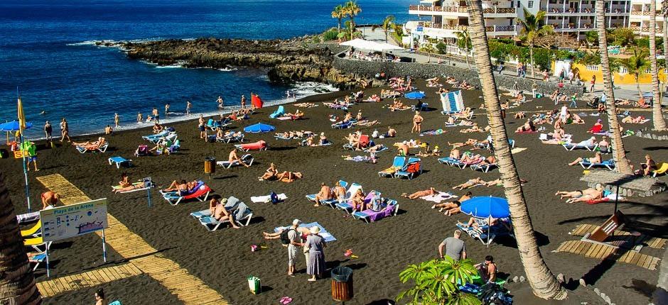 Playa de La Arena Populaire stranden in Tenerife   